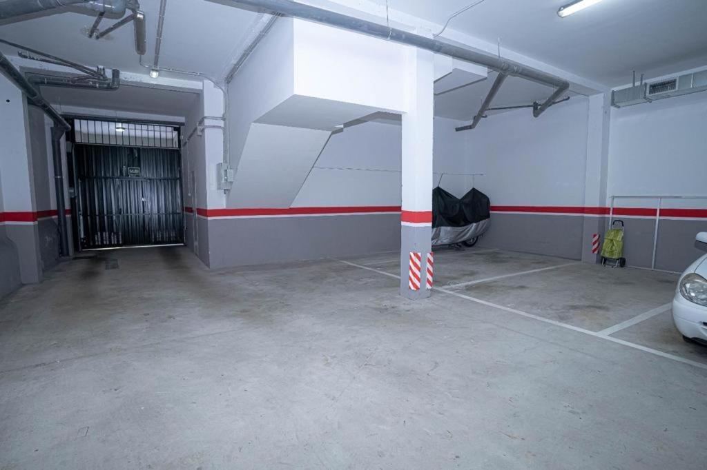 Apartamento Palacio Valdés, centro Avilés, con parking Exterior foto